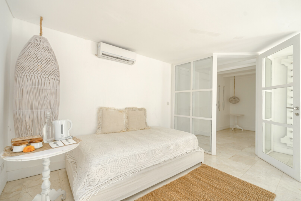 White Dream Suite 5