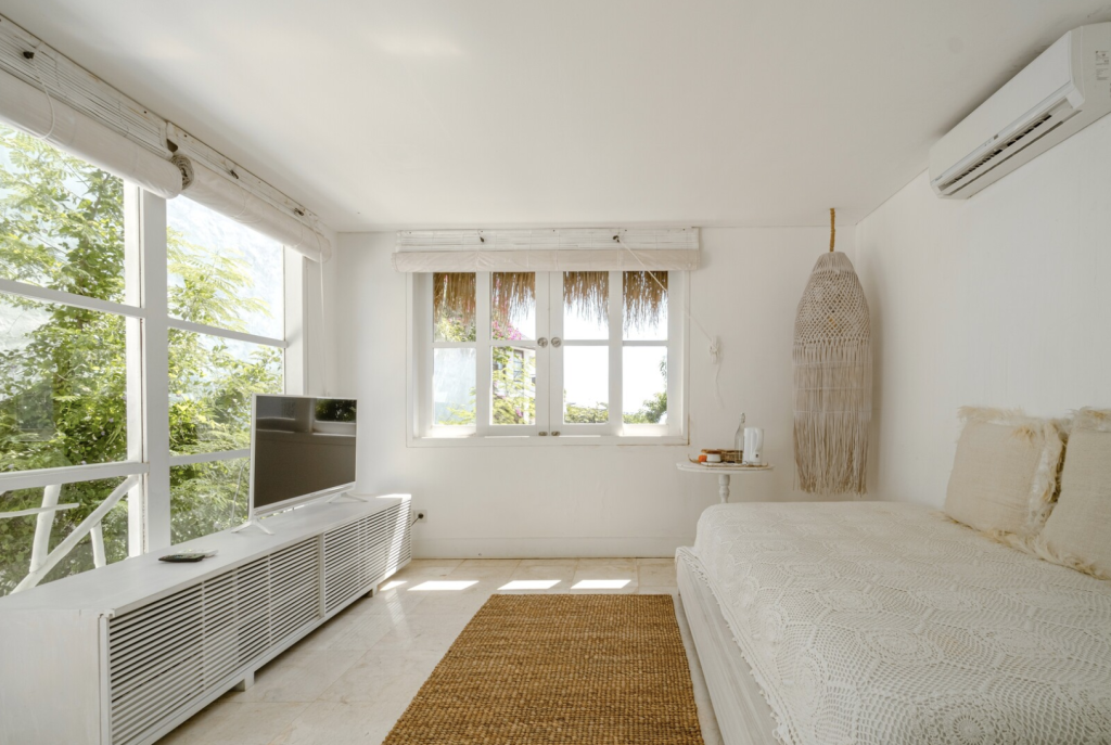 White Dream Suite 6