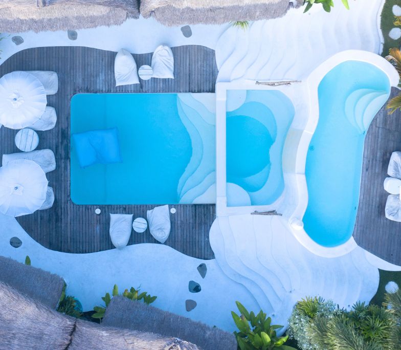 gravity-hotel-slide-1